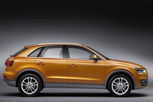 Audi Q3 2 Side 700