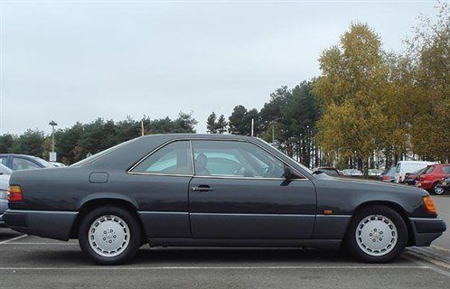 MB W124 E320 Coupe Side 700