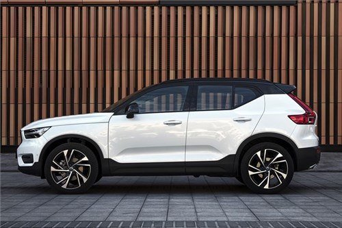 Volvo XC40 Side