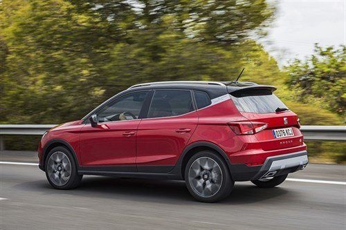 SEAT Arona 2017 R34 Moving