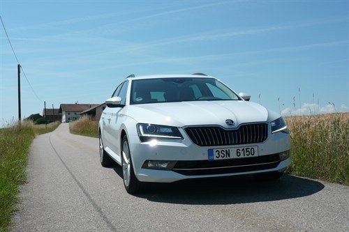 Skoda Superb Estate 1 2015 F34 Farm