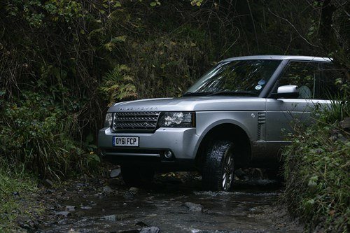 LR R Rvr 2012MY Turning Woods 700