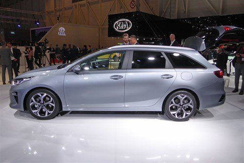 KIA Ceed SW 2018 1 Side