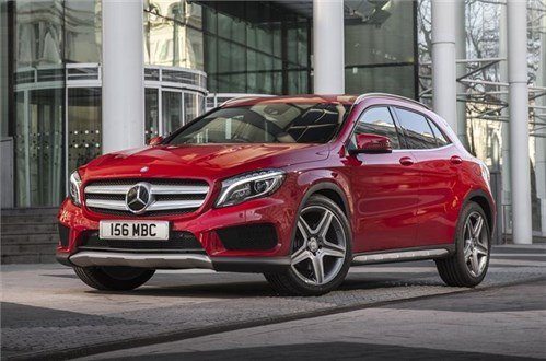Mercedes GLA F34 Red Undating Plate