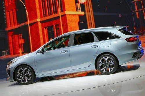 KIA Ceed Sportwagon 2018 Side Rear