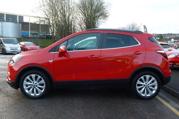 Vauxhall Mokka X Elite 2018 Side (2)
