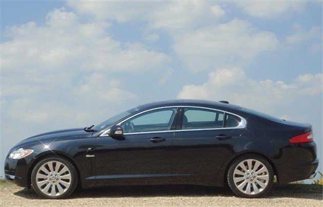 Jaguar XF 4.2V8 Side Black