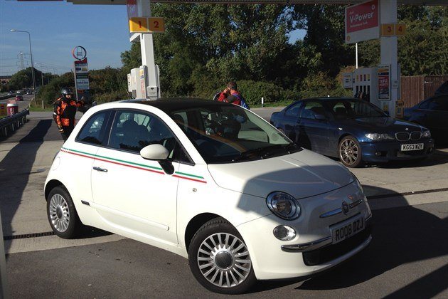 FIAT 500 RO08DZJ Shell Yorkshire (2)
