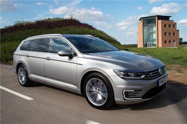 Volkswagen Passat GTE Estate F34 Moving