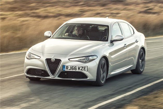 Alfa _Romeo _Giulia _(18)