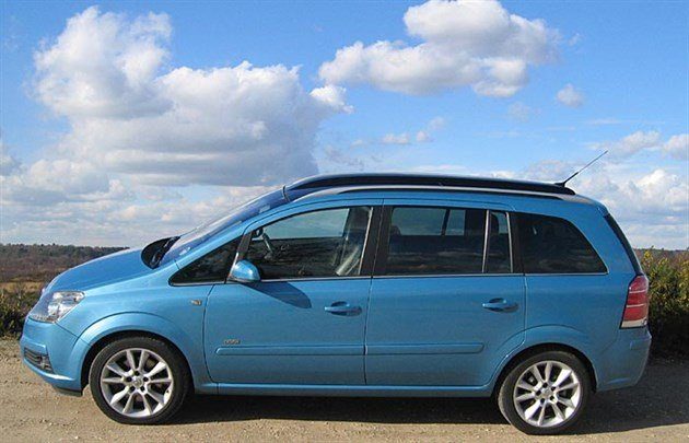 Vaux Zafira B 06 Side 700