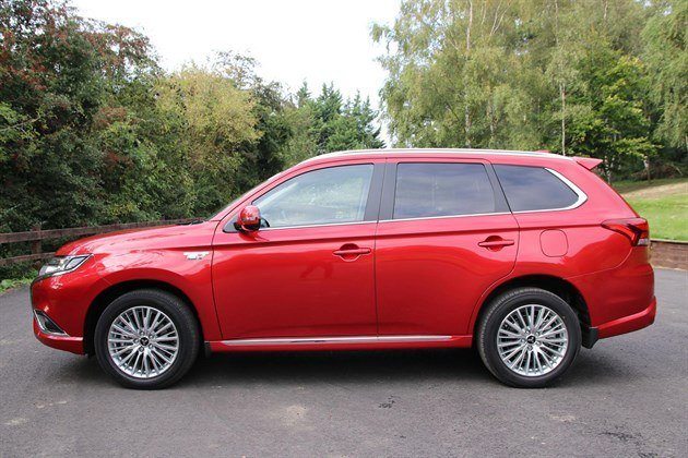 Mitsubishi -outlander -phev -2019-side _630x 420