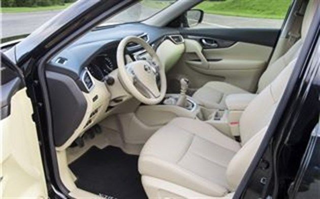 Nissan _X-Trail _2015_cockpit