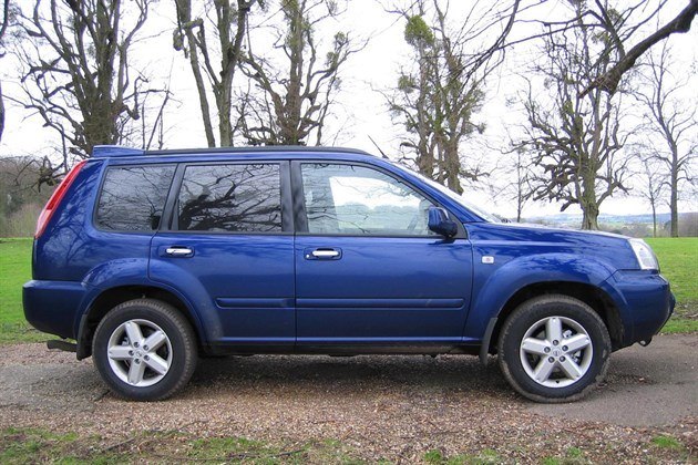 Nissan X Trail 2003 Side