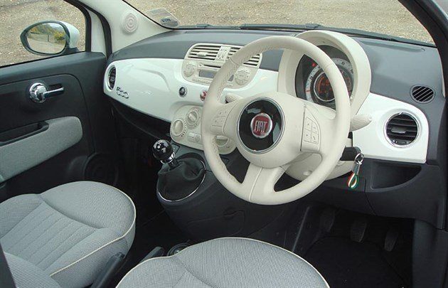 FIAT 500 2008 Cockpit