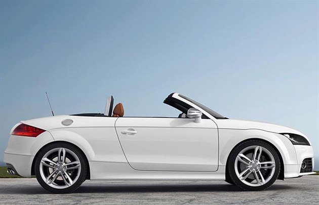 Audi TTS Roadster Side Td 700