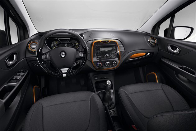 Renault Captur Dash Orange