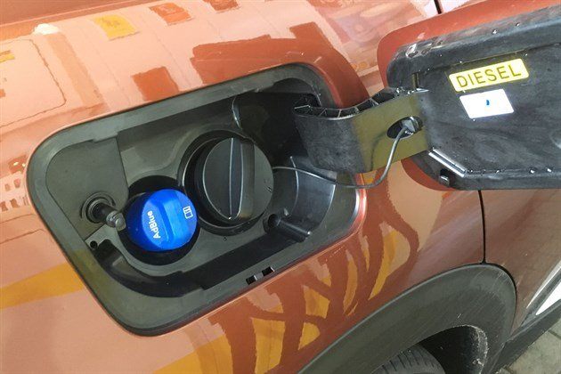 Peugeot 3008 LT Ad Blue Filler 2