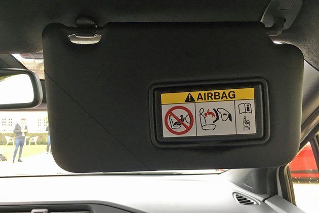 Nissan Micra 2019 Big Sunvisor 1 (1)