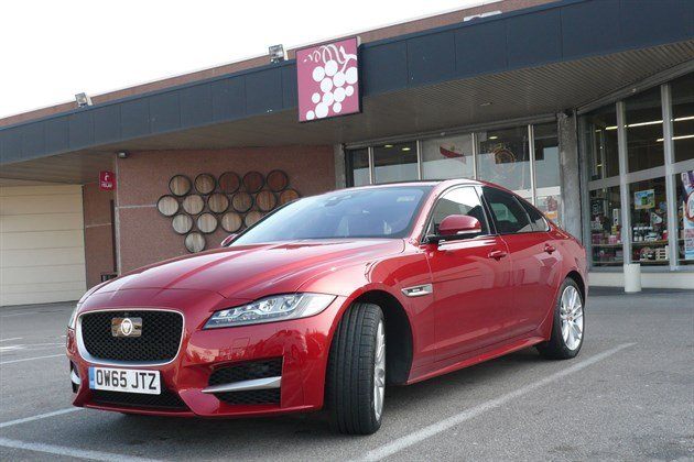 Jaguar XF 2.0d AWD 9 F34 Close Calais Vins