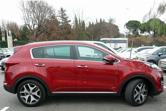 KIA Sportage 2016 GT Line Side (2)