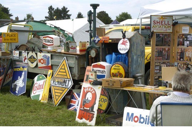 Beaulieu Auto Jumble 700