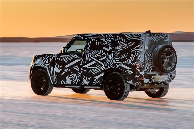 Land Rover Defender (1)