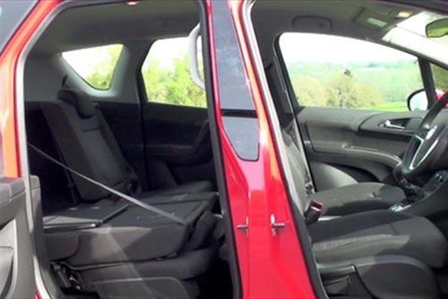 Vaux Meriva 2010 Int 2 700