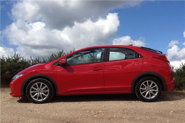 Honda Civic 1.8i ES 2012 Side (2)