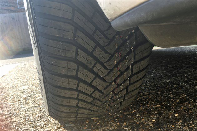 FIAT 500 RO0 All Season Contact Tread Front Copy (1)