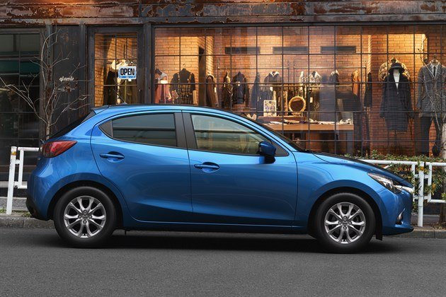 Mazda 2 2015 Side Blue