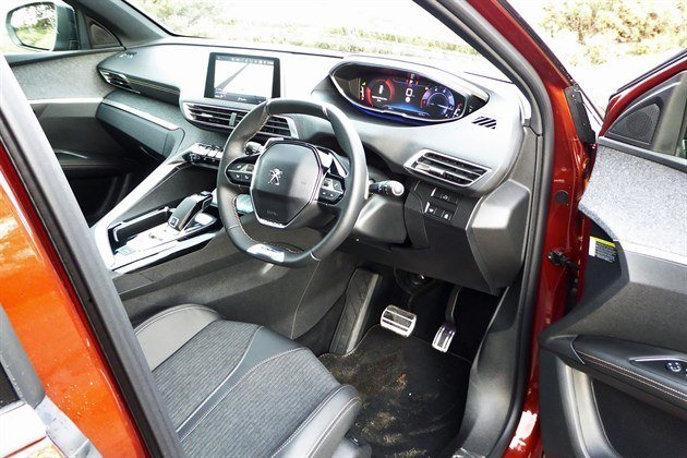 Peugeot 3008 LT 2019 Cockpit (1)