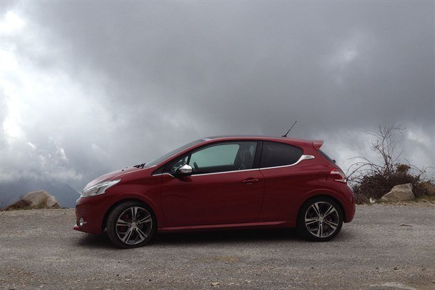 Peugeot 208GTI T Side 2 Mountain