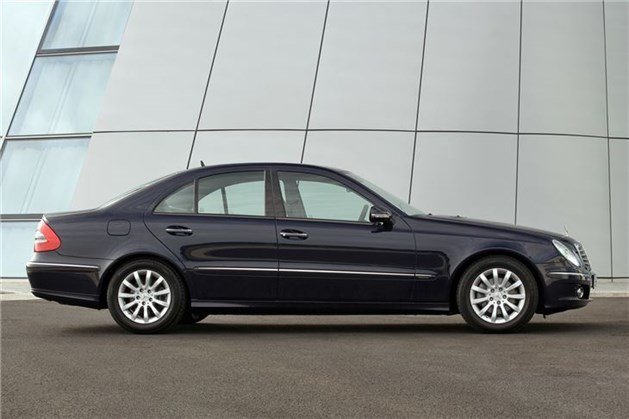 MB E-Class W211 Saloon Side C 2007