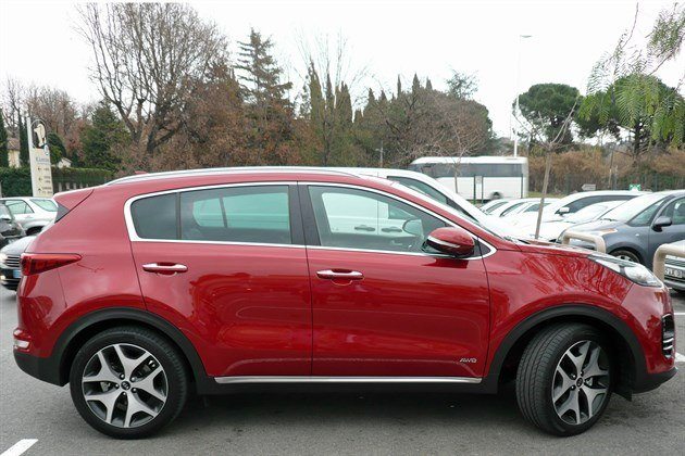 KIA Sportage 2016 GT Line Side (3)