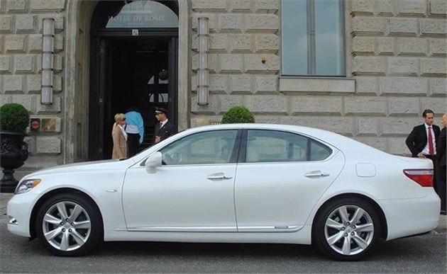 Lexus LS600h Side White