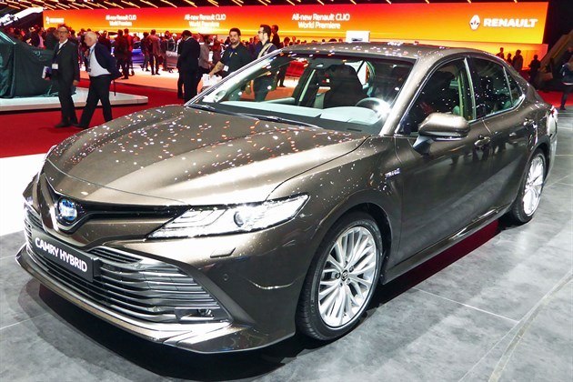 Toyota Camry Hybrid 2019 F34 (1)