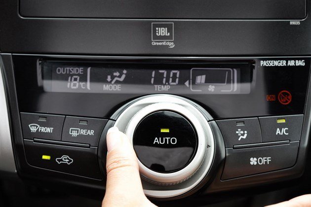 Toyota Prius Plus Aircon Switch