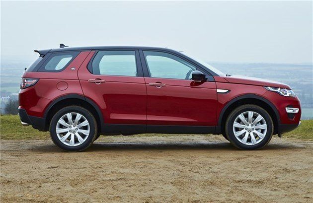 Land Rover Discovery Sport 2015 Side (1)