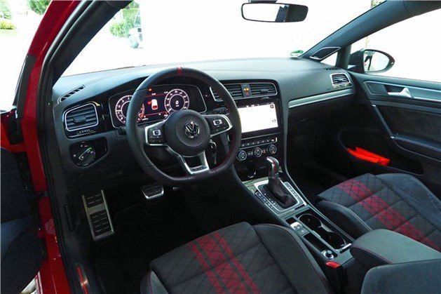 VW Golf TCR Cockpit