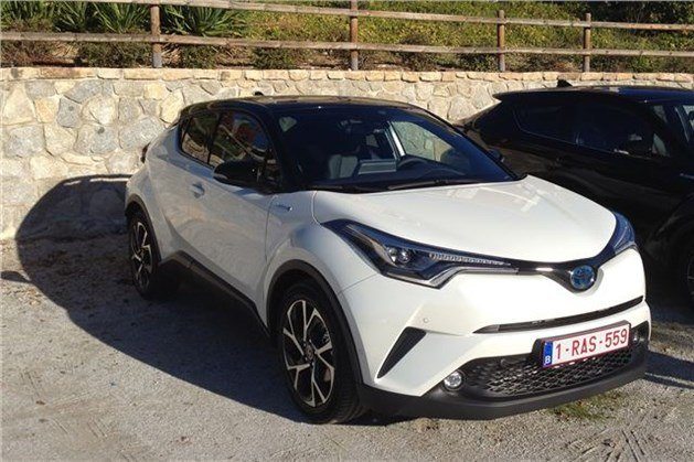 Toyota -chr -f 34-white -and -black