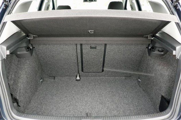 VW Golf Mk VI 2009 Load Areajpg