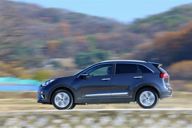 KIA E -Niro 2019 11 Side Country Speed
