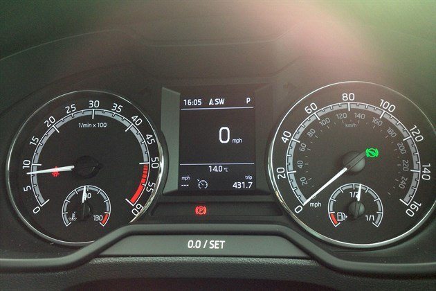 Skoda Octavia 2017 Digital Speed Display (1)