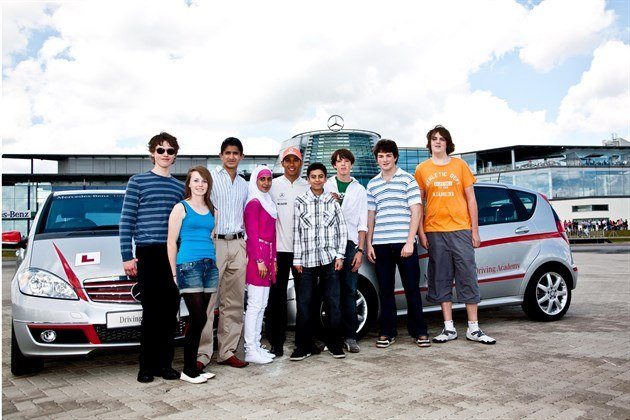 MB World Driving Academy X 700