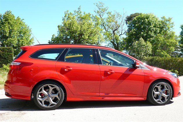 Ford Focus III ST 2012 Estate Side (1)