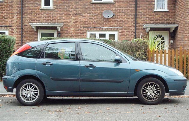 Ford Focus I 1.6LX 03 Side 700