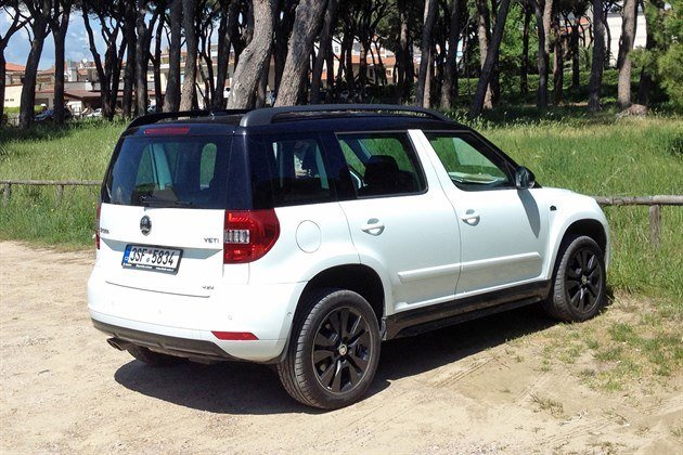 Skoda Yeti Parked Follonica R34 2
