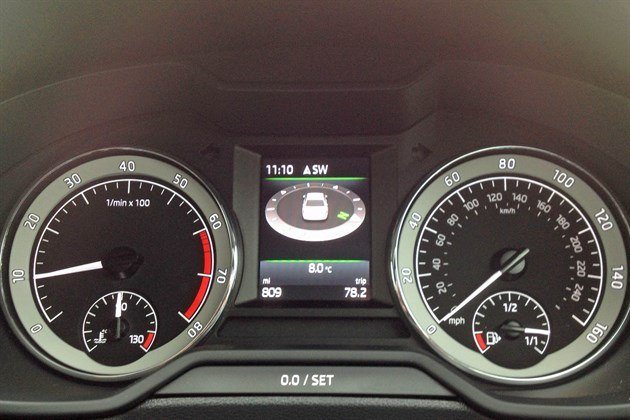 Skoda Octavia 2017 Silver Rimmed Dials 2