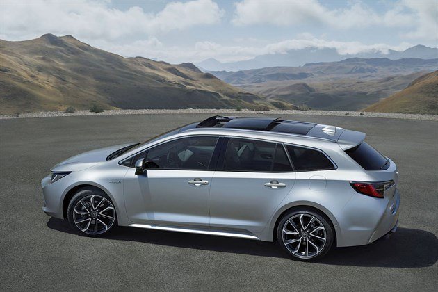 Toyota Corolla Touring Sports 2019 2 Side